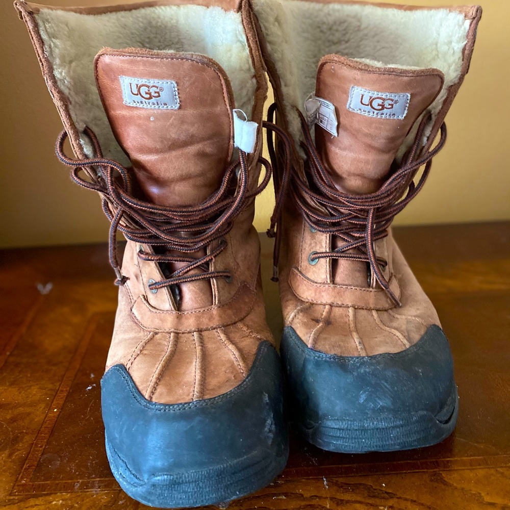 Men Uggs; Size 13